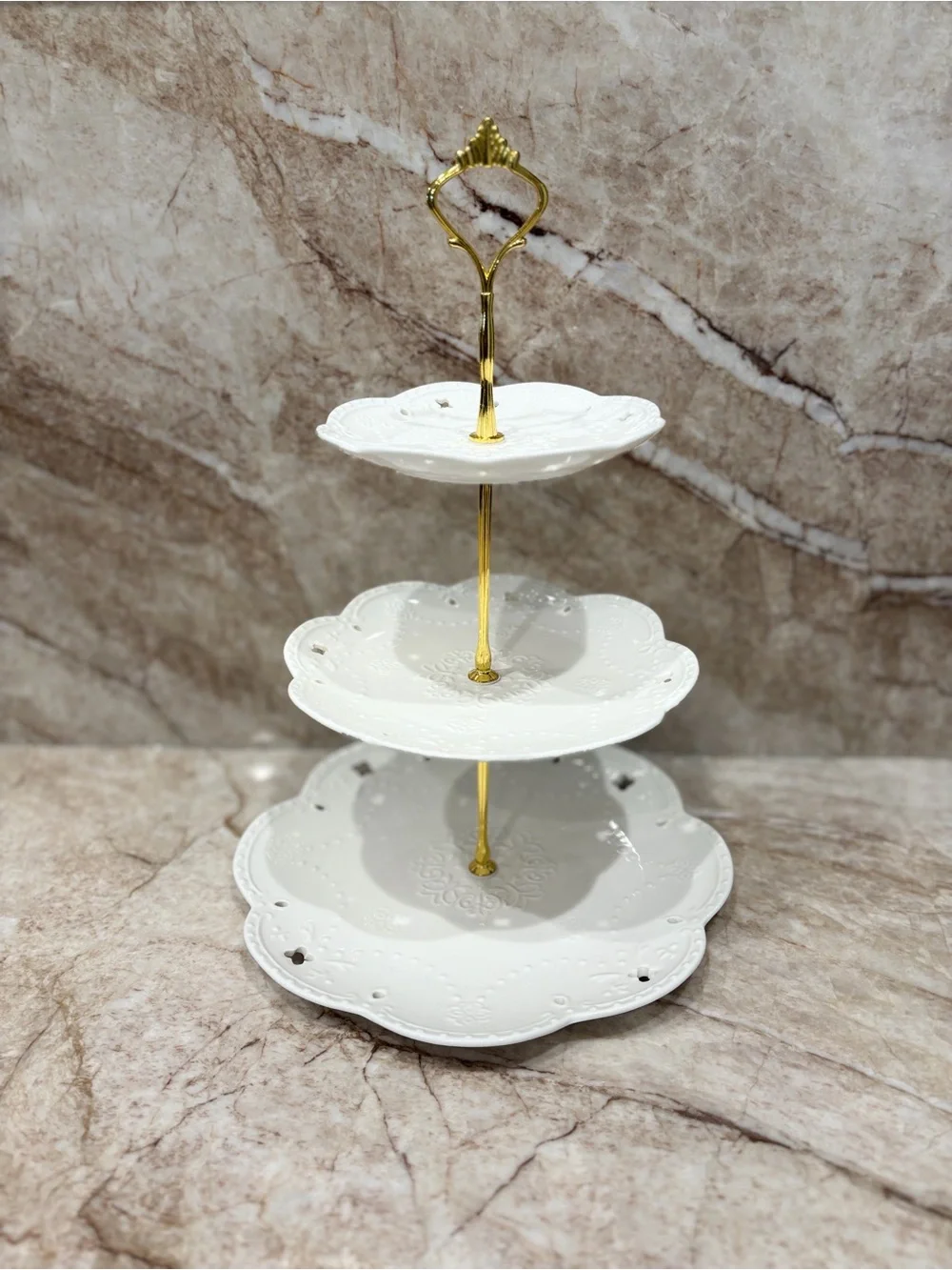 Gucci Red & Cream Floral Tea Set - 7-Piece Dining Collection